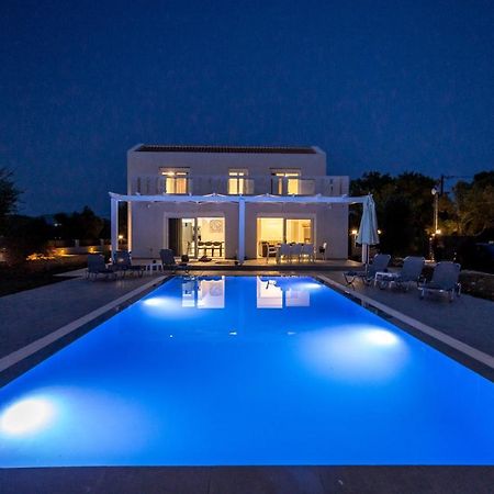 Villa Boviana With Private Swimming Pool Agios Sostis  Luaran gambar