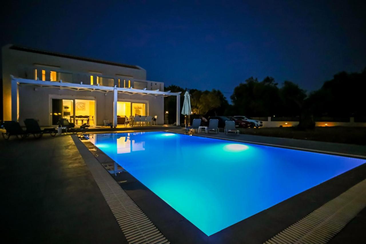 Villa Boviana With Private Swimming Pool Agios Sostis  Luaran gambar