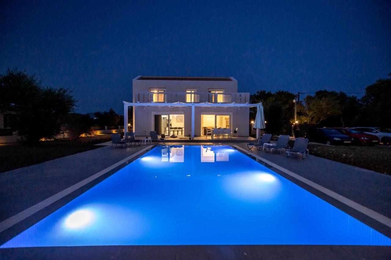 Villa Boviana With Private Swimming Pool Agios Sostis  Luaran gambar