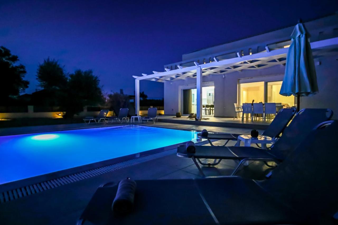 Villa Boviana With Private Swimming Pool Agios Sostis  Luaran gambar