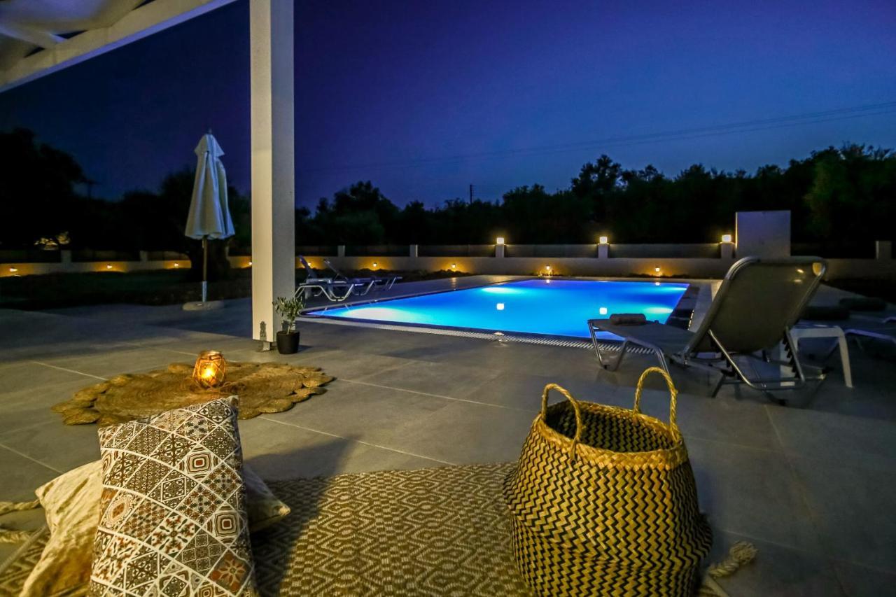 Villa Boviana With Private Swimming Pool Agios Sostis  Luaran gambar